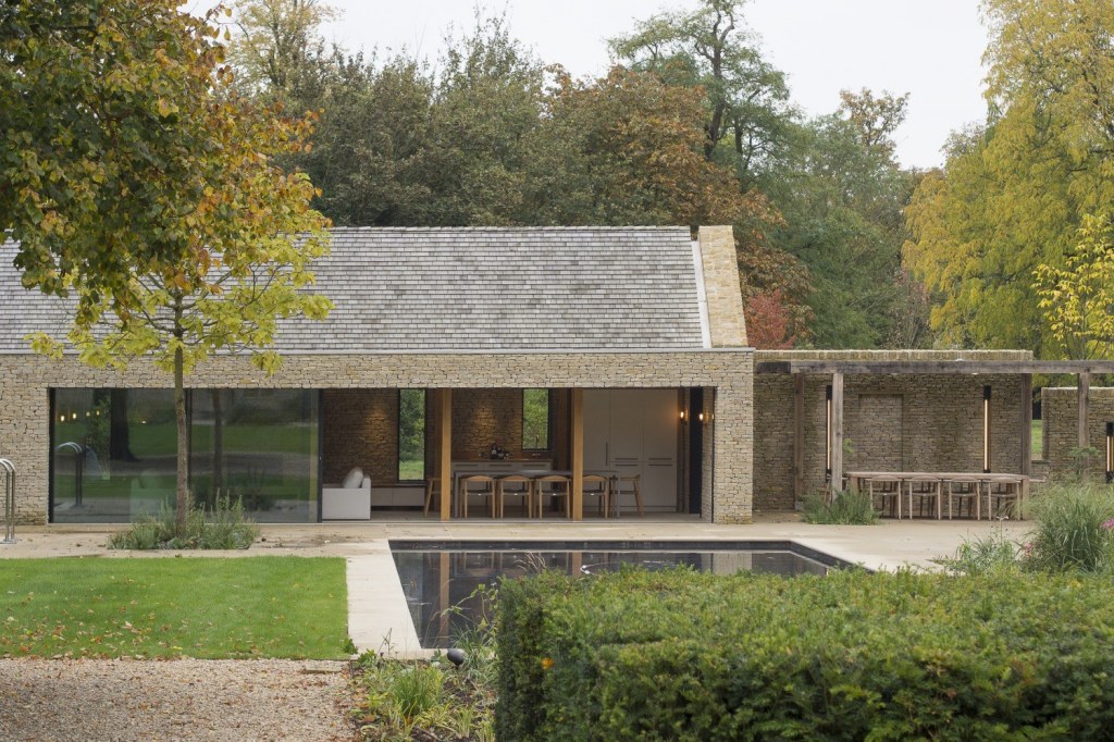 Oxfordshire House / Pool House