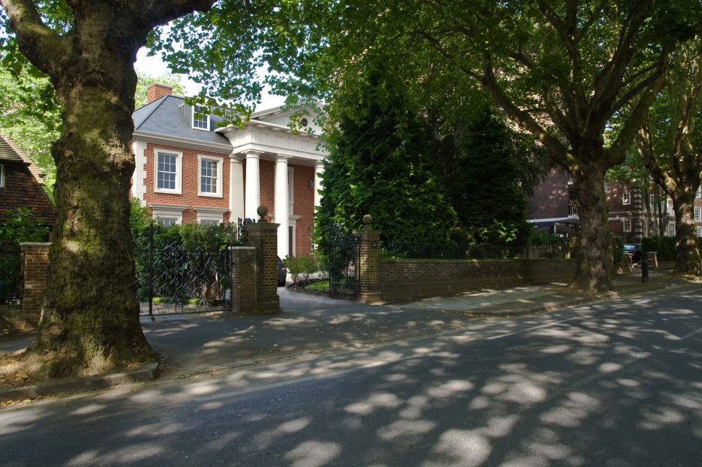 New House in St John's Wood / Front view