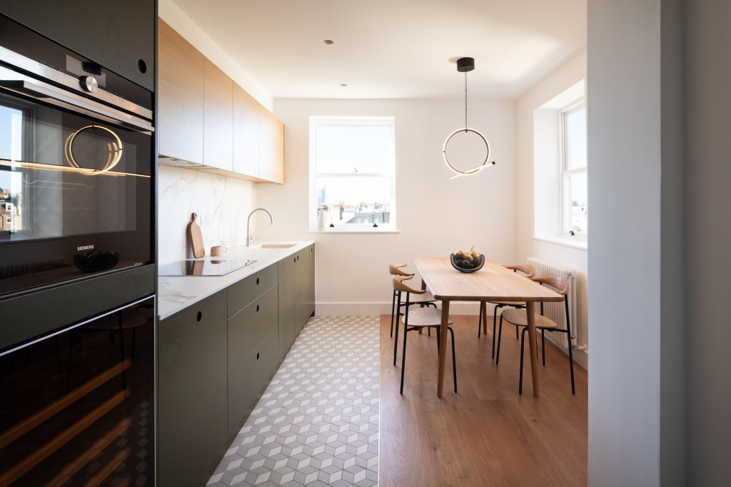 PRIVATE RESIDENCE - MAIDA VALE / Kitchen with bespoke joinery