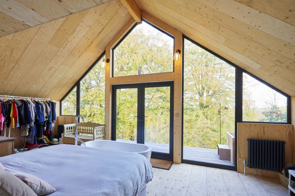 Damson Hill Cottage / Damson Hill Cottage- View from Master Bedroom