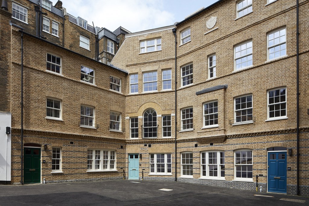 Replacement homes on Dean's Mews, London / New family homes