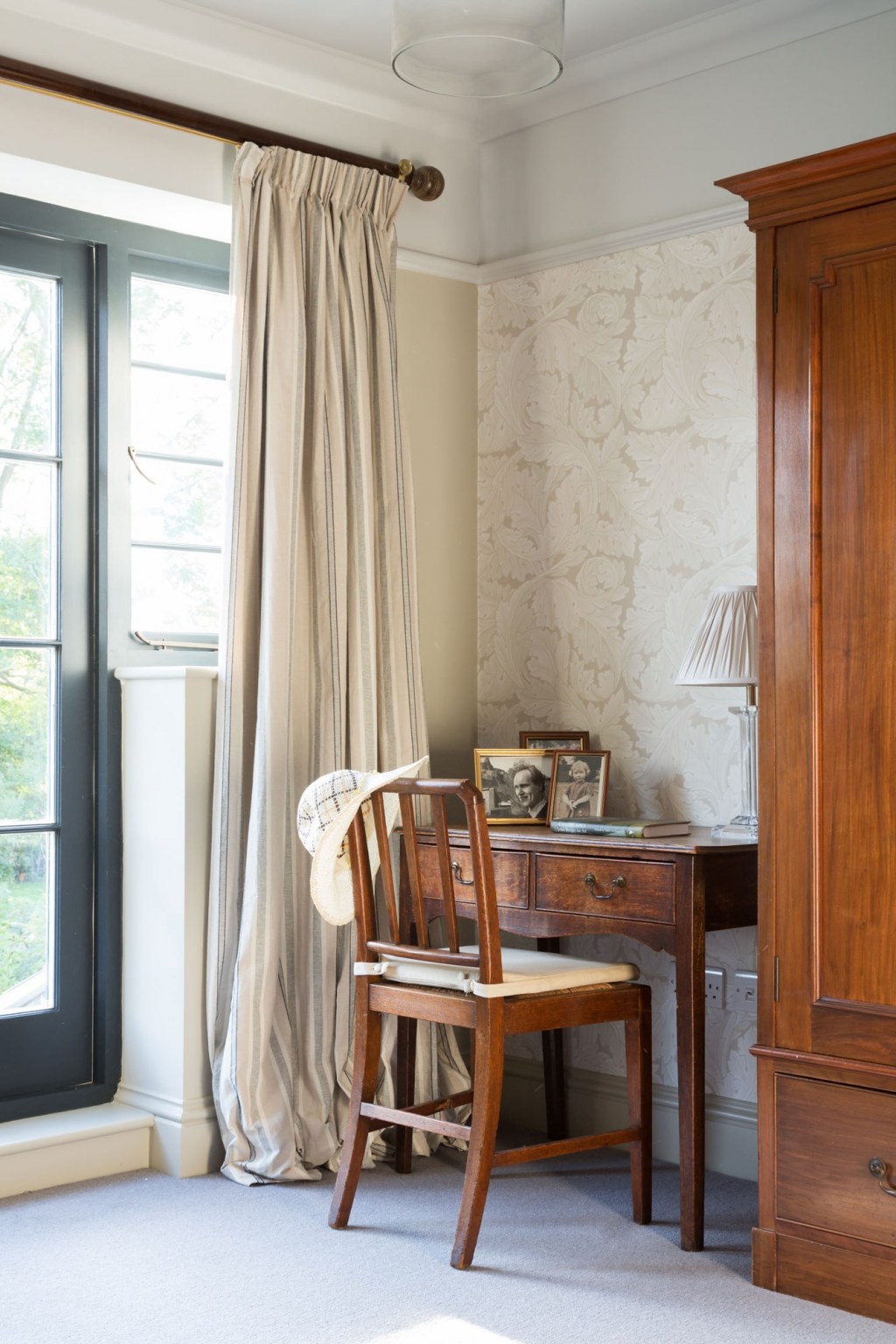 Detached Family Home, North Oxford / Master bedroom with new windows and balcony