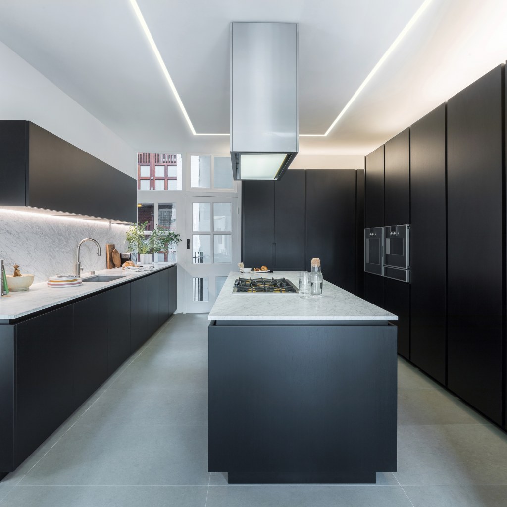 Collector's Flat / Kitchen 2