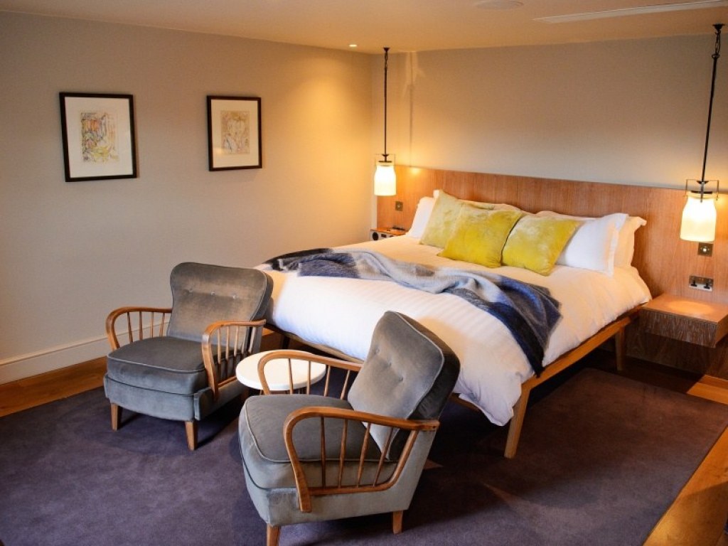 Bingham Riverhouse Hotel / Bedroom 4