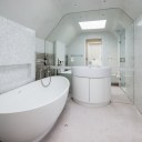 Holland Park House / Bathroom
