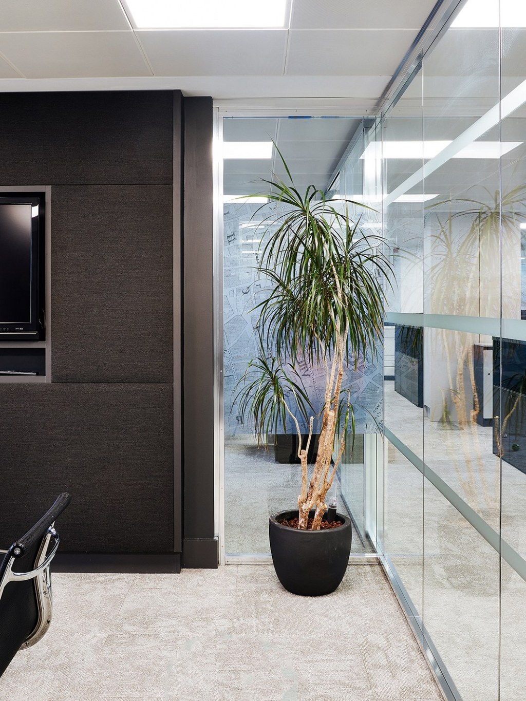 Office in Central London / Glass Partition