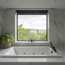 House in the Trees / Master Bath
