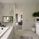 House in the Trees / Master Ensuite