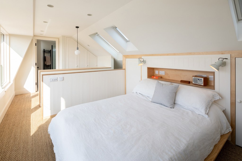 Zinc Loft Conversion / Zinc Loft Conversion - Loft Bedroom with Dressing and Ensuite Beyond