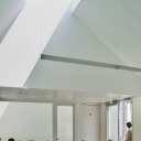 Chesterton School / Rooflights flood the entrance with daylight
