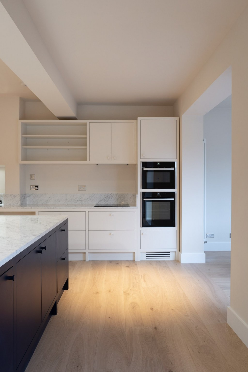 Hillcrest Road / View of bespoke kitchen joinery