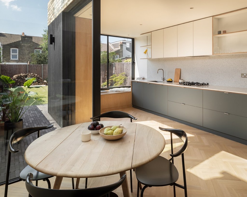 North London Terrace / Dining area and view of garden