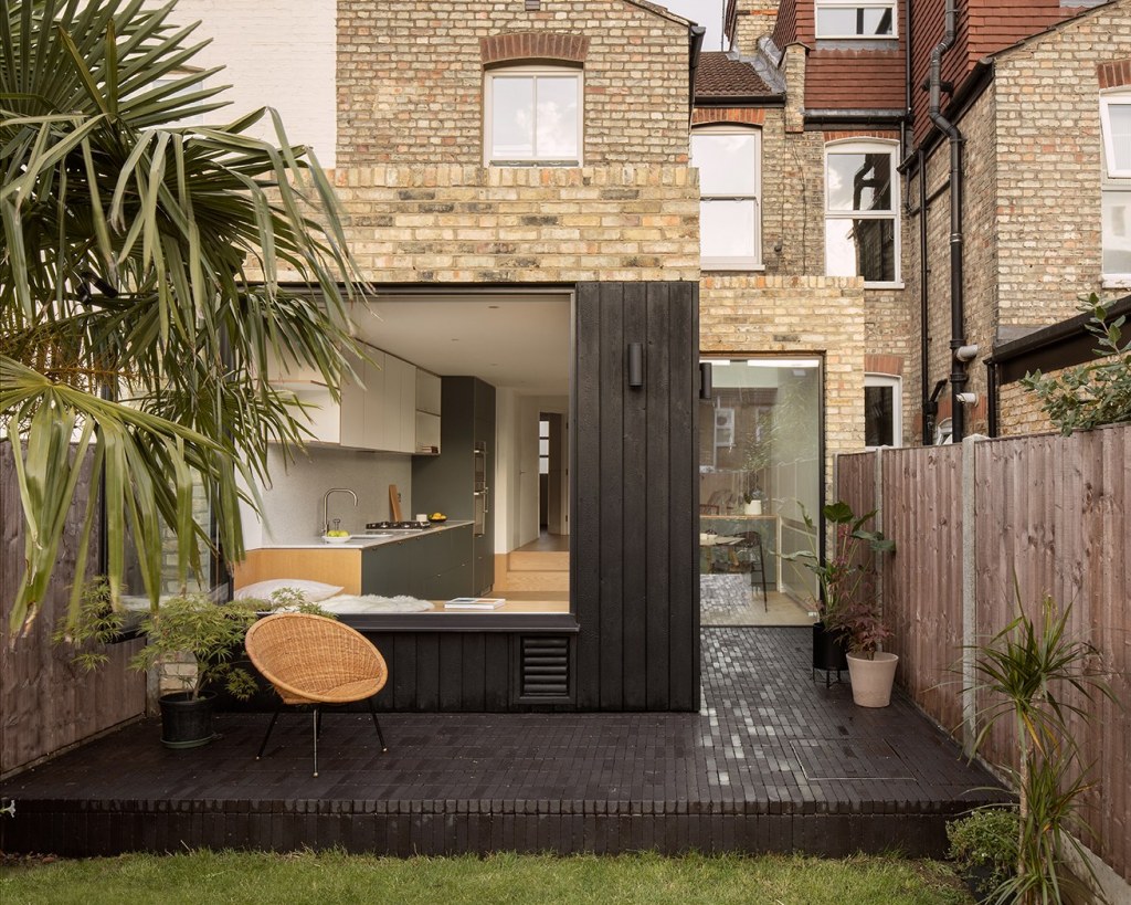 North London Terrace / Garden patio and extension