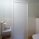 Addison Avenue / View of guest WC
