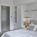 S /HE 007 - Alaska Buildings / Master Bedroom And Ensuite