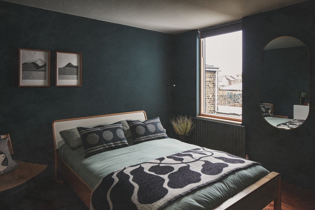 Leytonstone Loft / Bedroom