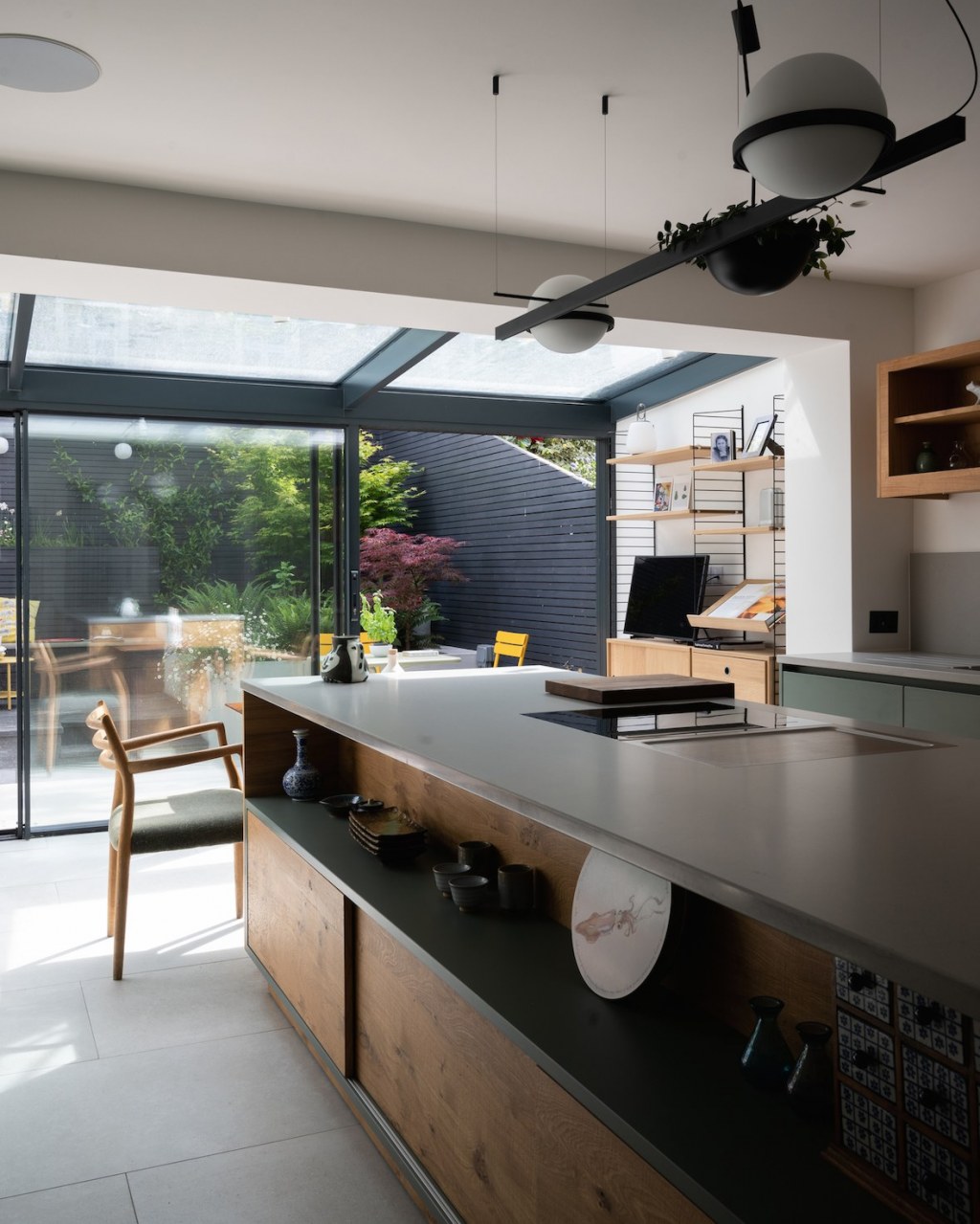 Notting Hill Mews House / Another angle on the kitchen