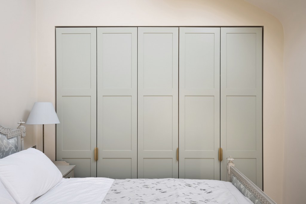 Withy Villa / Built-in Wardrobes