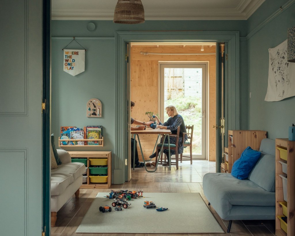 Meadow Road / Internal View: Original Living Spaces Meet New Kitchen