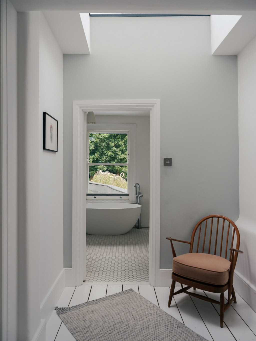 North London Victorian Villas / View of bathroom from central staircase